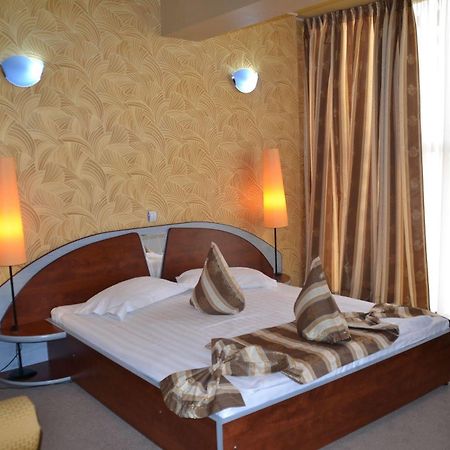 Hotel Helin - Calea Bucuresti Craiova Extérieur photo