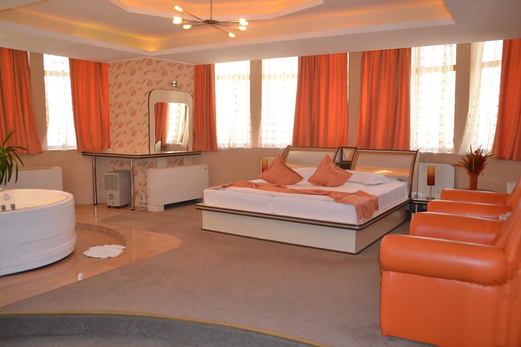 Hotel Helin - Calea Bucuresti Craiova Extérieur photo