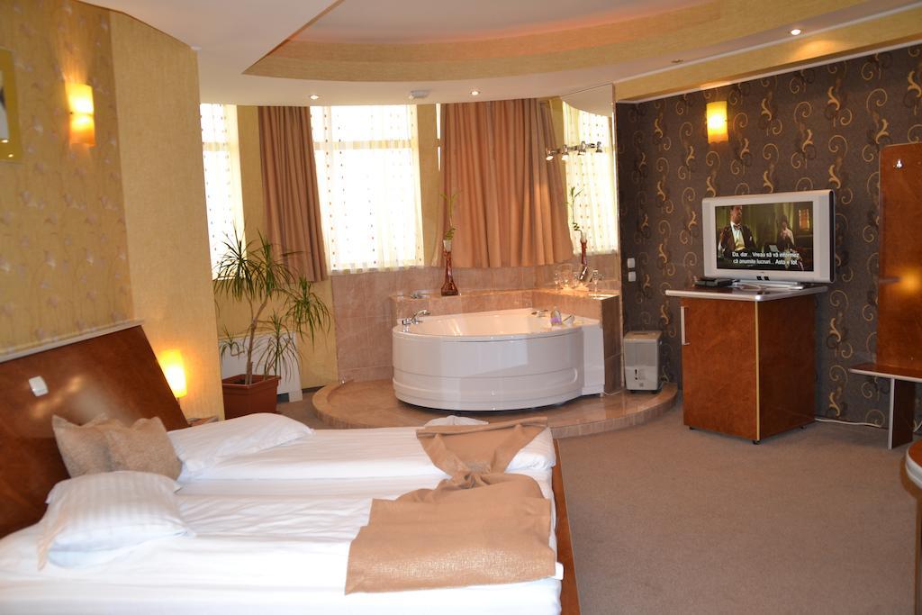 Hotel Helin - Calea Bucuresti Craiova Extérieur photo