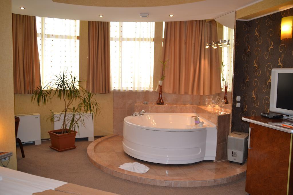 Hotel Helin - Calea Bucuresti Craiova Extérieur photo
