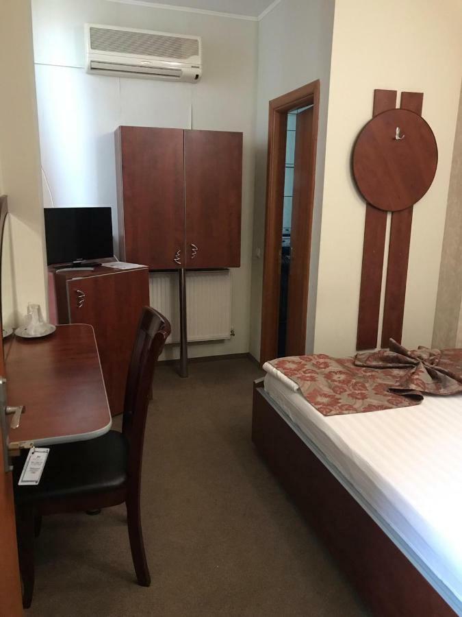 Hotel Helin - Calea Bucuresti Craiova Extérieur photo